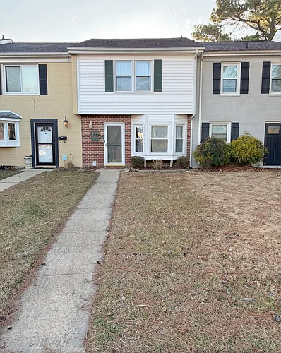 853 Cambridge Dr Photo 1