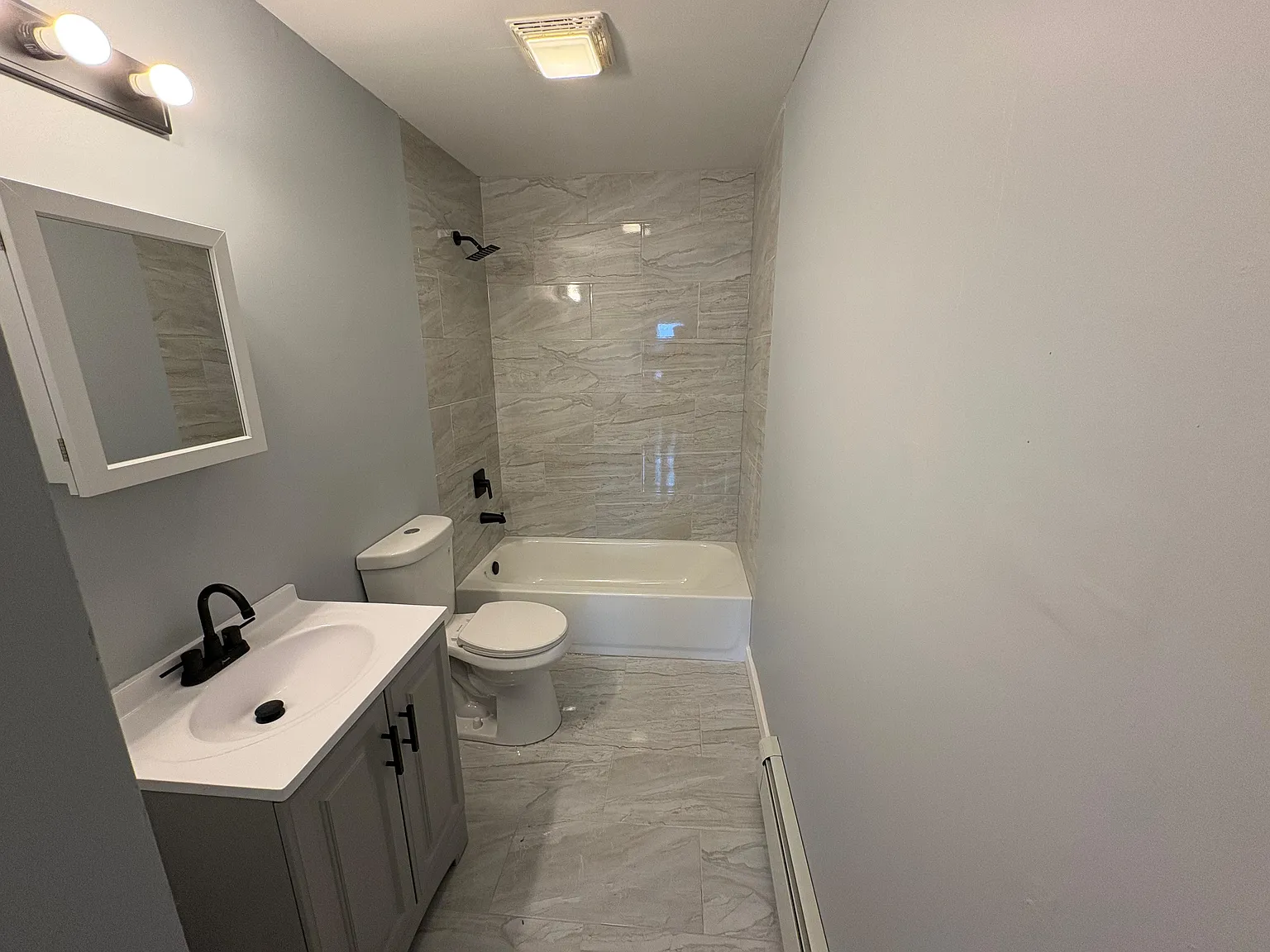 2 bed, $1,895 — Photo 2