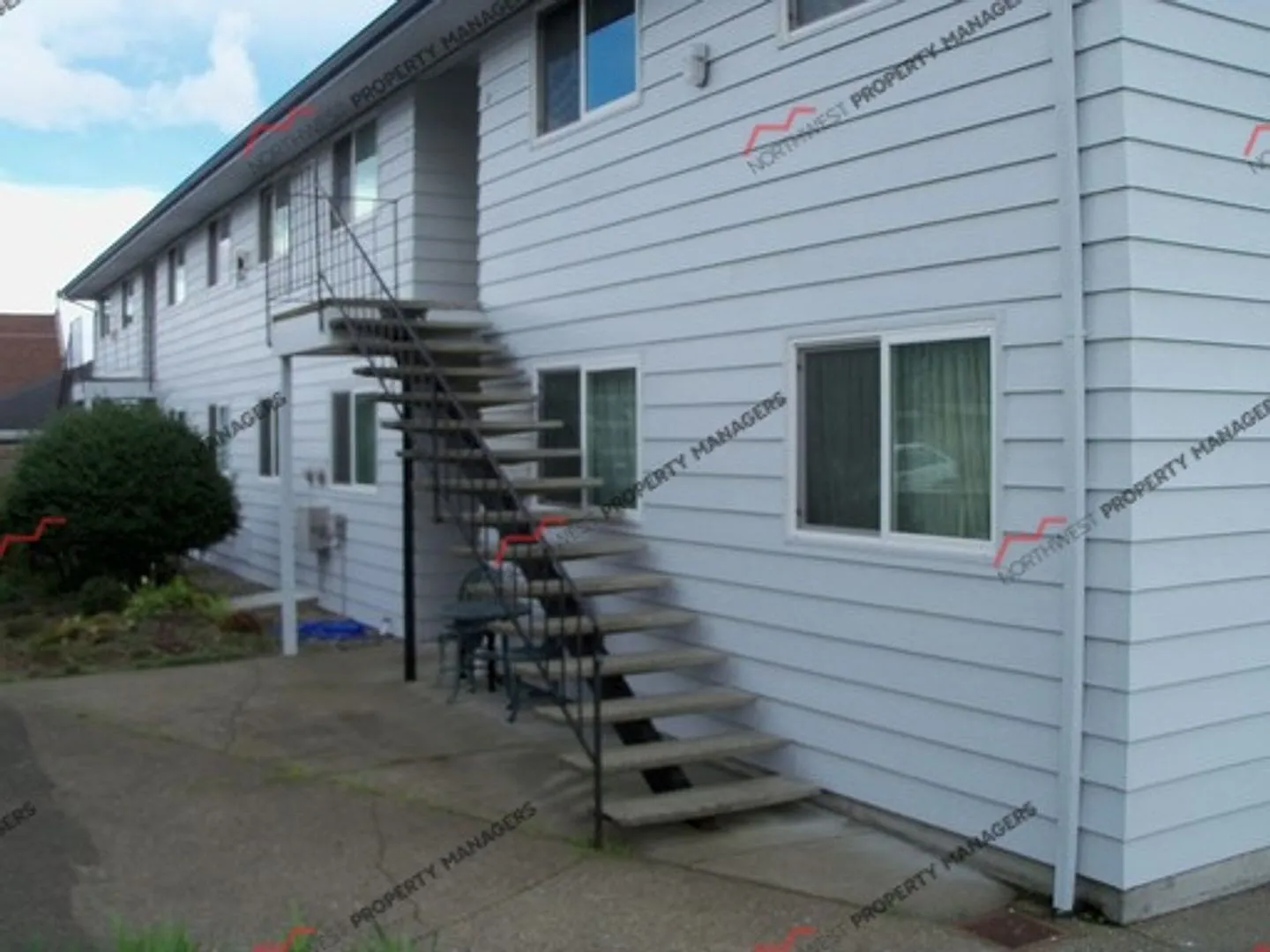 r139h Overlook Apartments — Photo 2