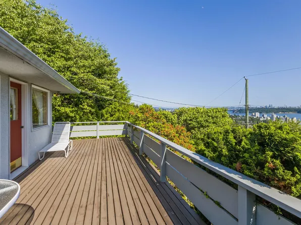 2575 Queens Ave, West Vancouver, BC V7V 2Y9
