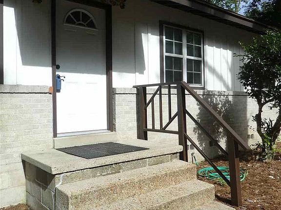 4th image of 2805 Southwood Dr