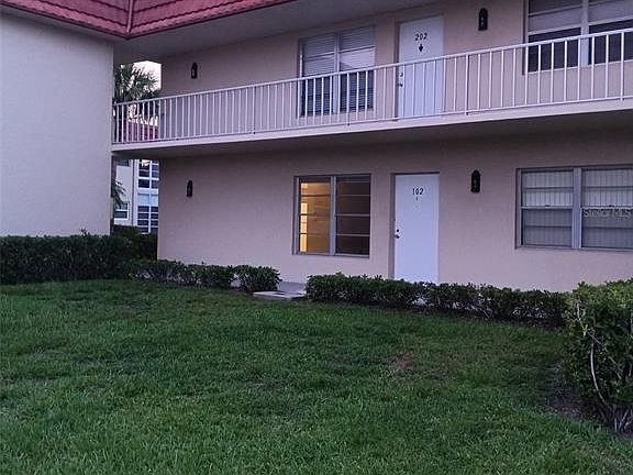 4th image of 57 WOODLAND DRIVE #102