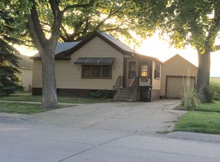 2211 G Ave, Kearney, NE 68847