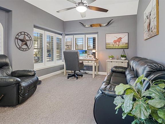 3rd image of 7413 Wispy Willow Ln
