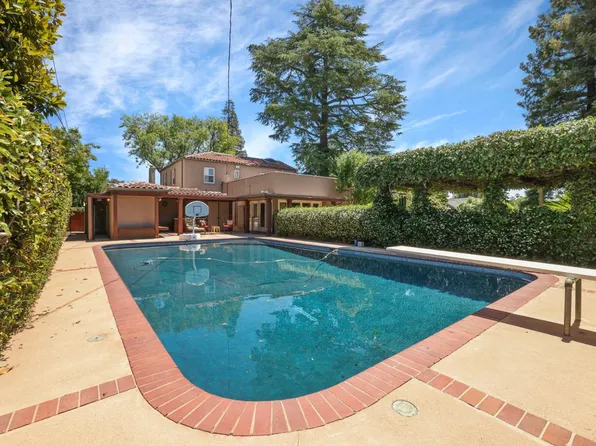 949 S Country Club Blvd, Stockton, CA 95204