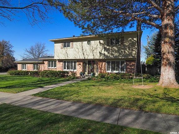 2nd image of 4902 S Sommet Dr