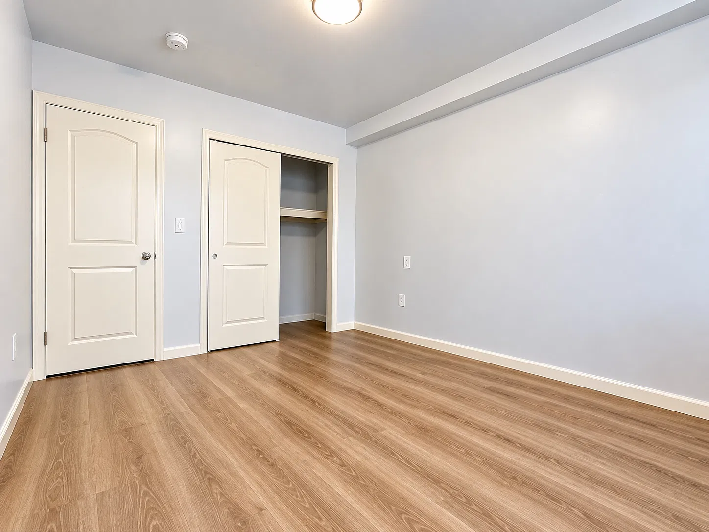 3 bed, 1100 sqft, $2,950 — Photo 2