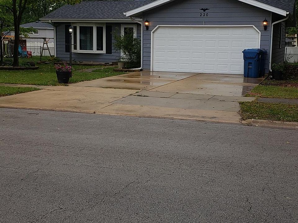 1st image of 220 Karen Dr