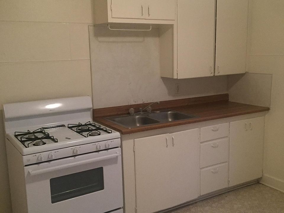 flooring has been updated since this picture