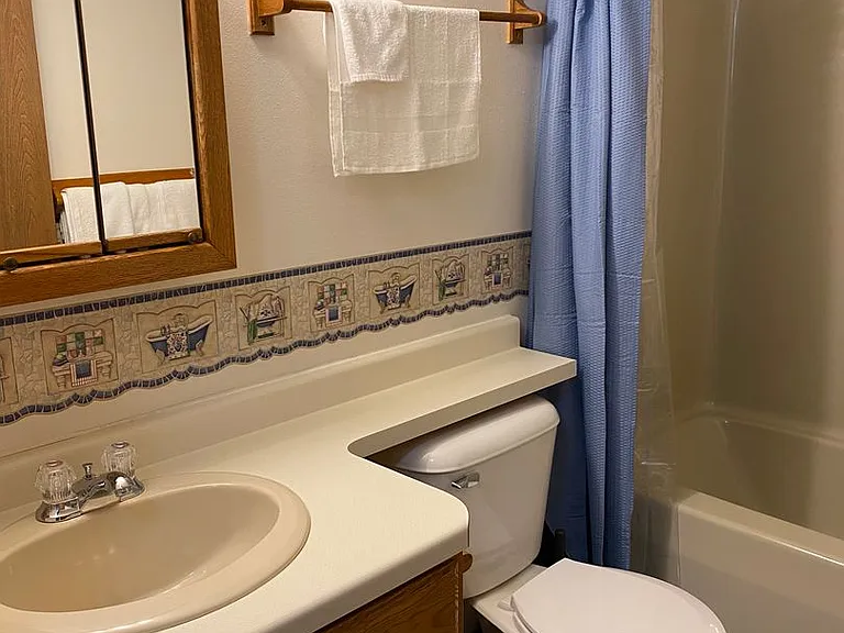 307 S Vine Ave — Photo 65