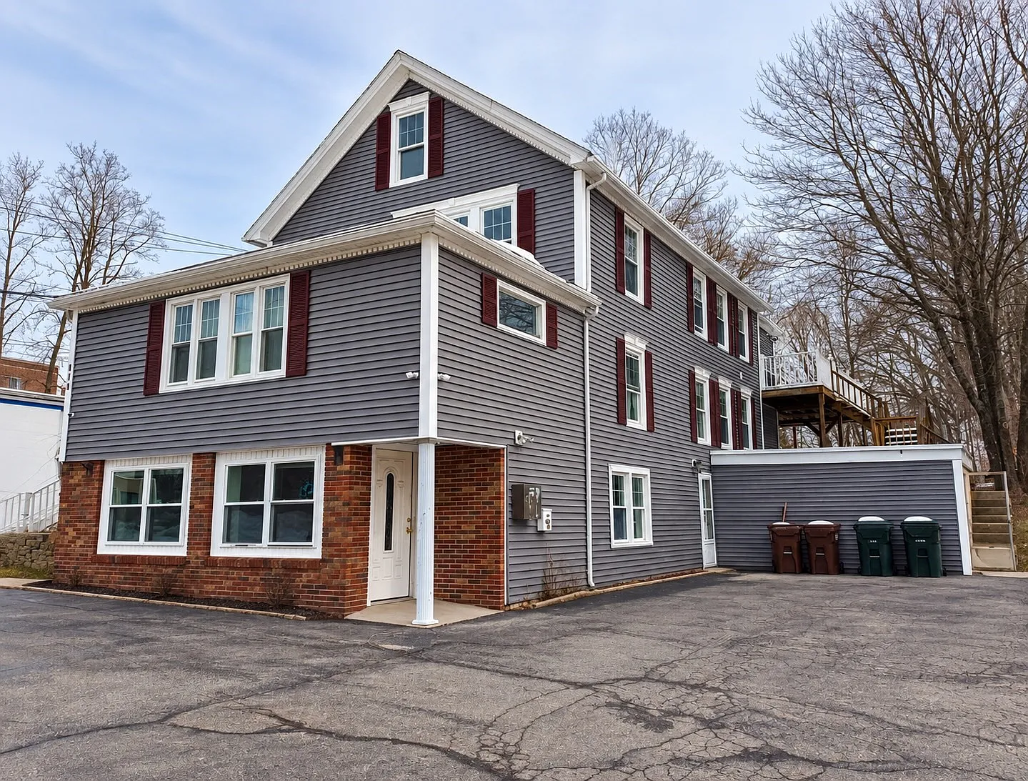 2 bed, 1.0 bath, 1800 sqft, $1,700 — Photo 1