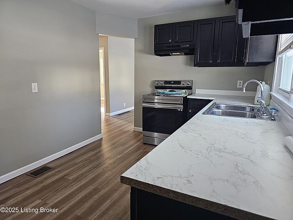 5th image of 81 Lanter Dr