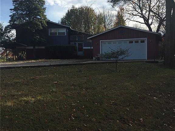 4th image of 813 N 8th St