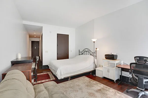 Sold by Level Group | media 1