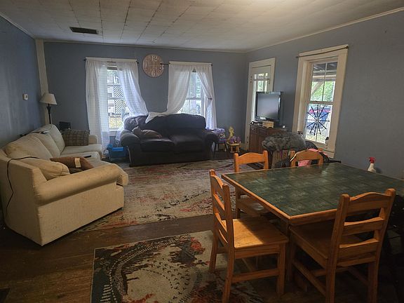 2nd image of 44 Baldwin Court