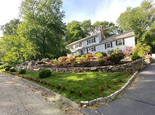 12 Beech Tree Cir, Trumbull, CT 06611