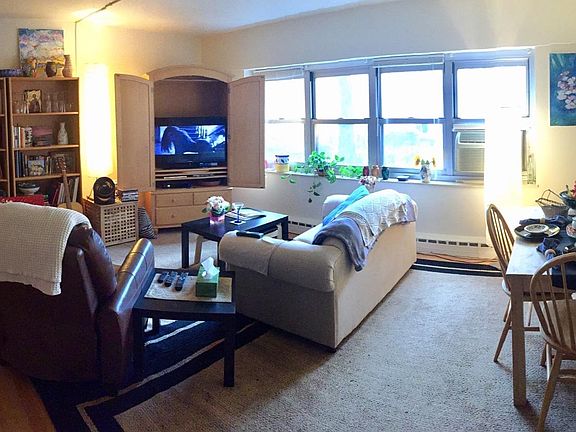 3rd image of 4980 N Marine Dr APT 134