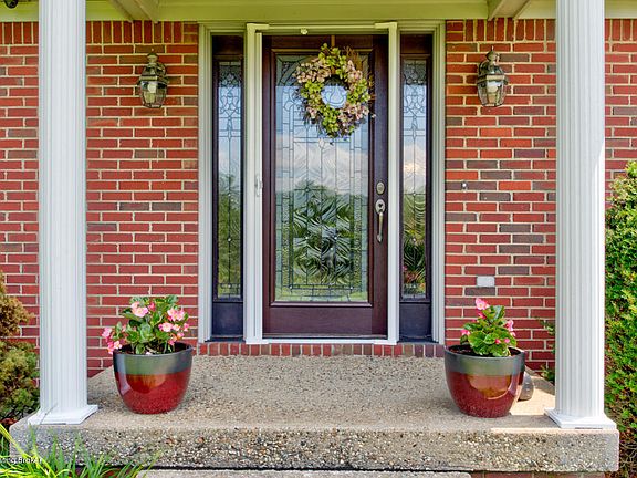 3rd image of 468 Zinnia Way