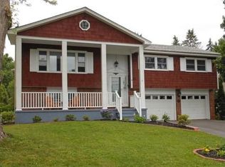 4 Sherman Pl, Clinton, NY 13323