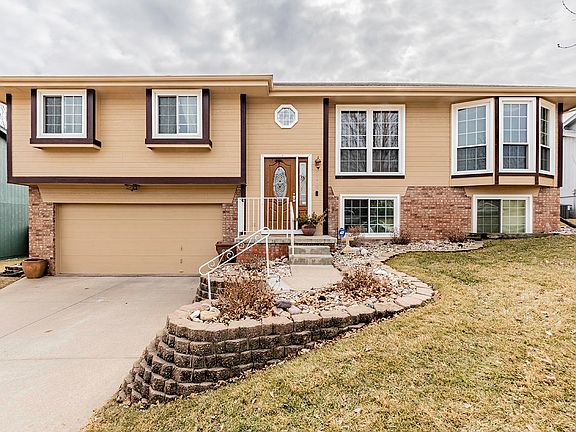 2nd image of 3305 Montreal Dr