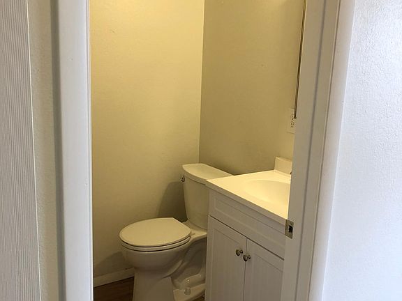 5th image of 255 W Limberlost Dr