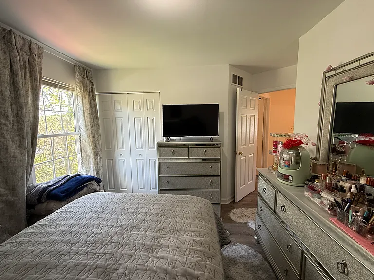 120 Village Dr — Photo 35