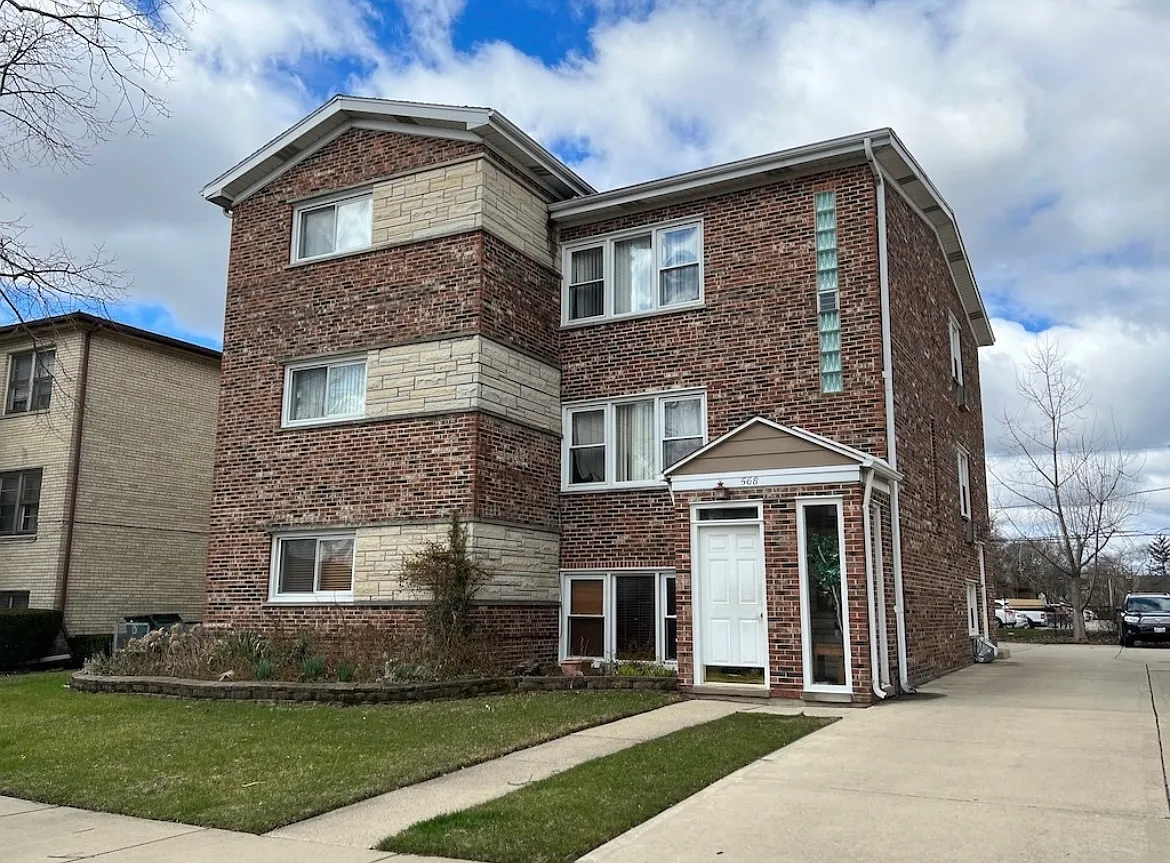 3 bed, 1.5 bath, 1100 sqft, $1,750 — Photo 1