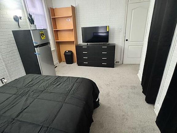 3rd image of 1716 W Erie Ave #3