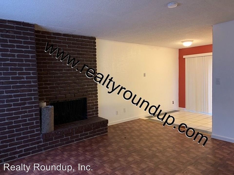 1st image of 483 Murillo Dr