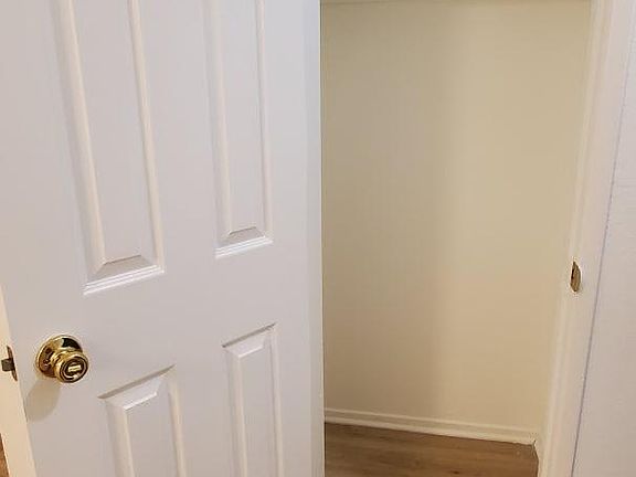 3rd image of 20134 Leadwell St Unit 209