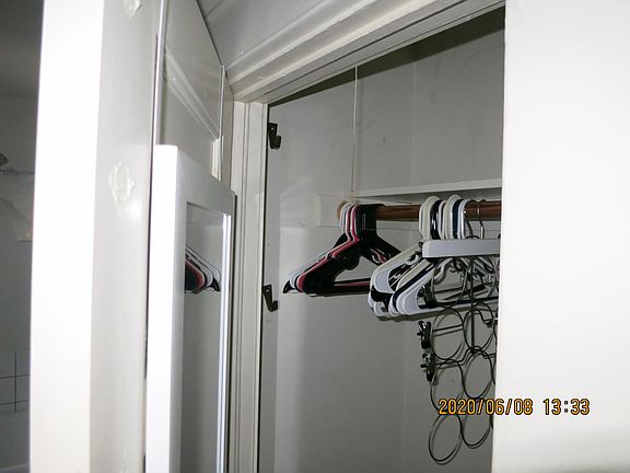 3rd image of 211 Horizon Ave #2