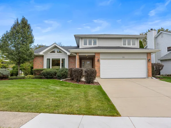 955 N Dexter Ln, Hoffman Estates, IL 60169