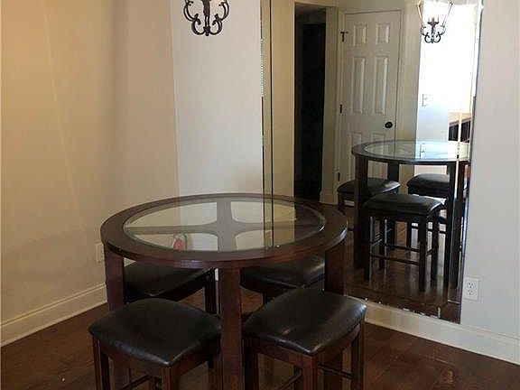 4th image of 210 15th St E APT 29