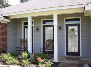 1005 Stonehendge Dr, Brandon, MS 39042