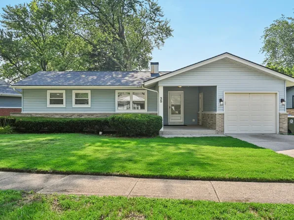 35 Wildwood Rd, Elk Grove Village, IL 60007