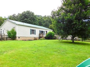 25 Walton Rd, Irvine, KY 40336