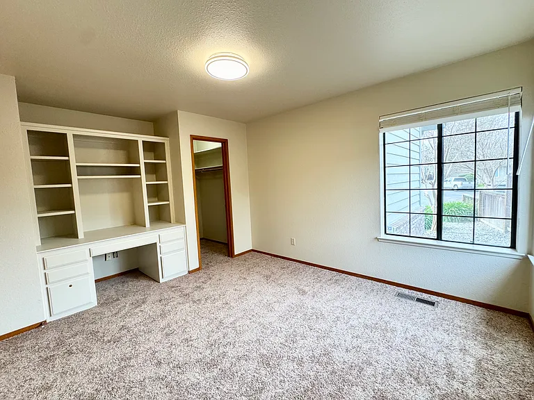 721 William Ct — Photo 19