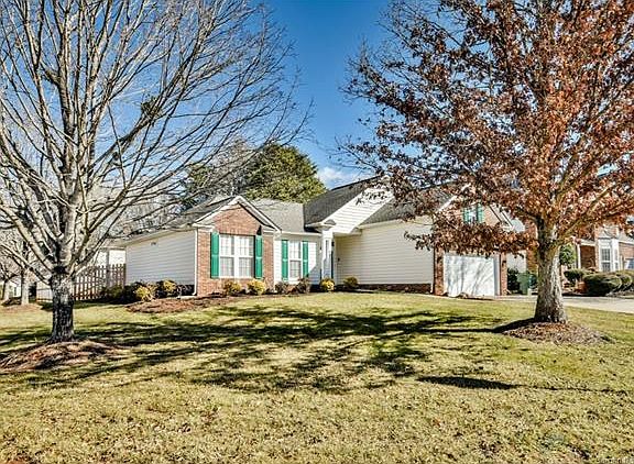 5th image of 122 Walmsley Dr
