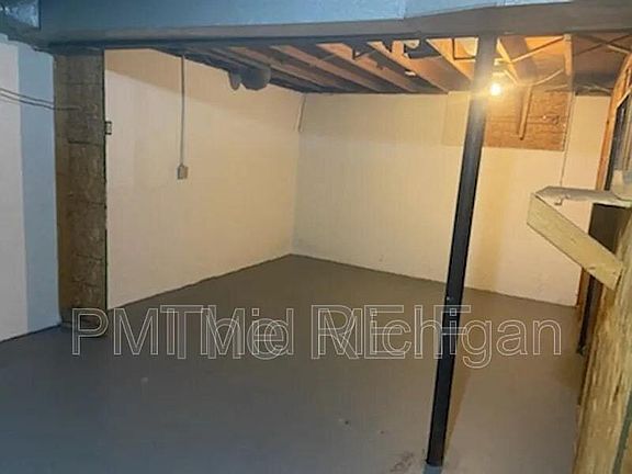 2nd image of 5517 Drexel St