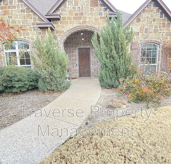 129 Acorn Ln — Photo 1