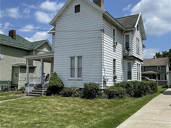 3rd image of 213 S Central Ave