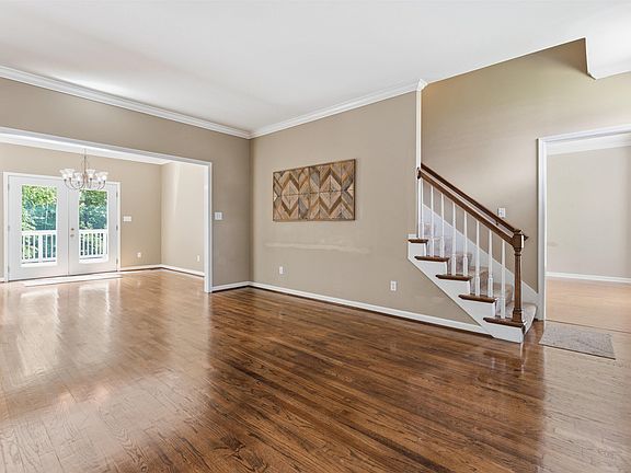 5th image of 1705 Brookview Trl