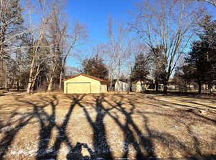 924 York Ave NW, Elk River, MN 55330