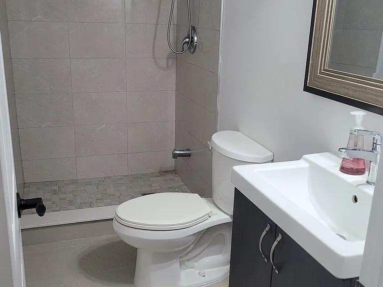 1849 Bonnymede Dr — Photo 10