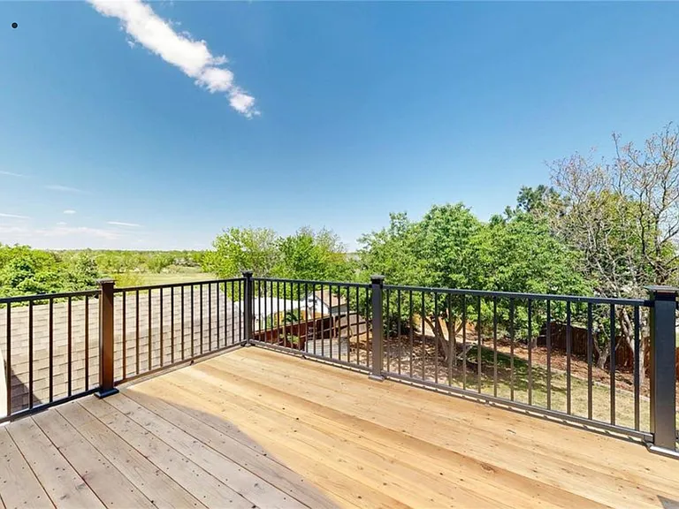 12250 Cherry St — Photo 3