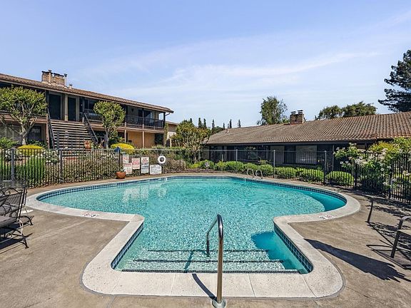 3rd image of 168 Blue Wing Drive