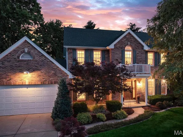 12543 Sunset Dr, Saint Louis, MO 63128