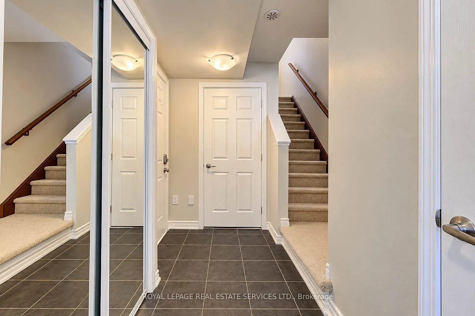 2 bed, $2,400 — Photo 4