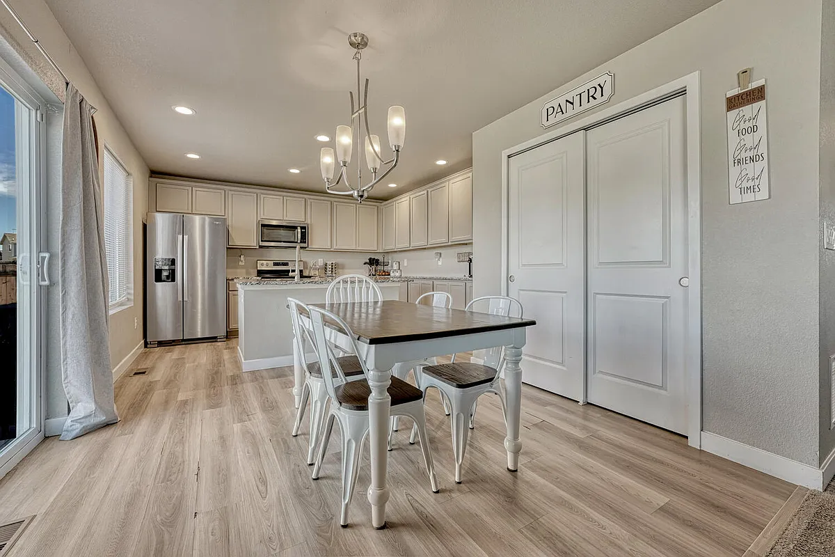 Building Photo - 10664 Horton Dr