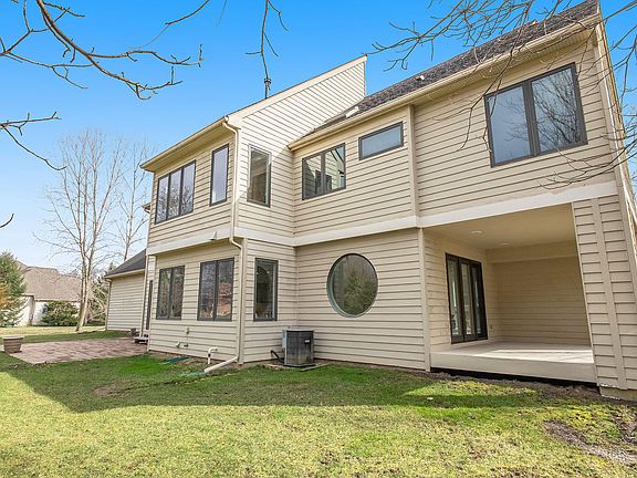 4th image of 4649 Erin Ct